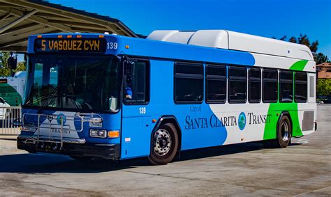 santa clarita public transit.
